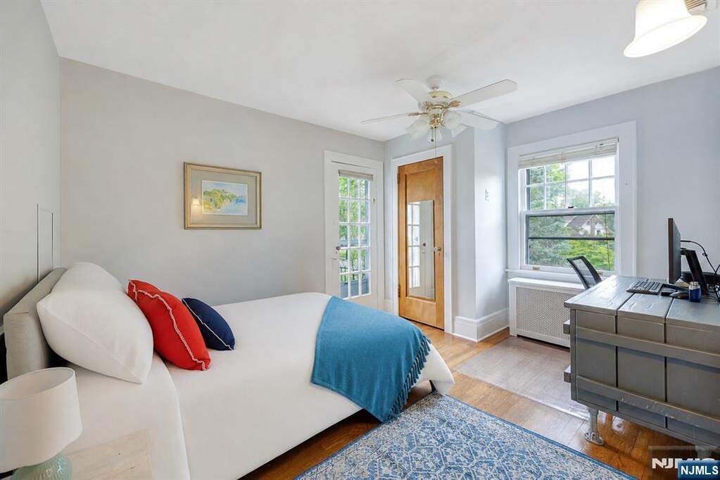 4 Bedroom Single Family Home/House's Image 12