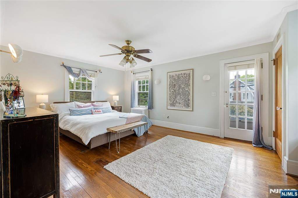 4 Bedroom Single Family Home/House's Image 16