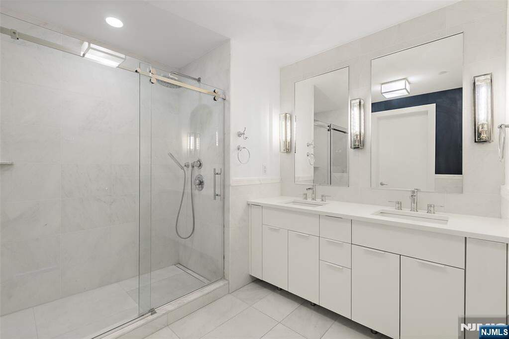 2 Bedroom Apartment/Flat's Image 12
