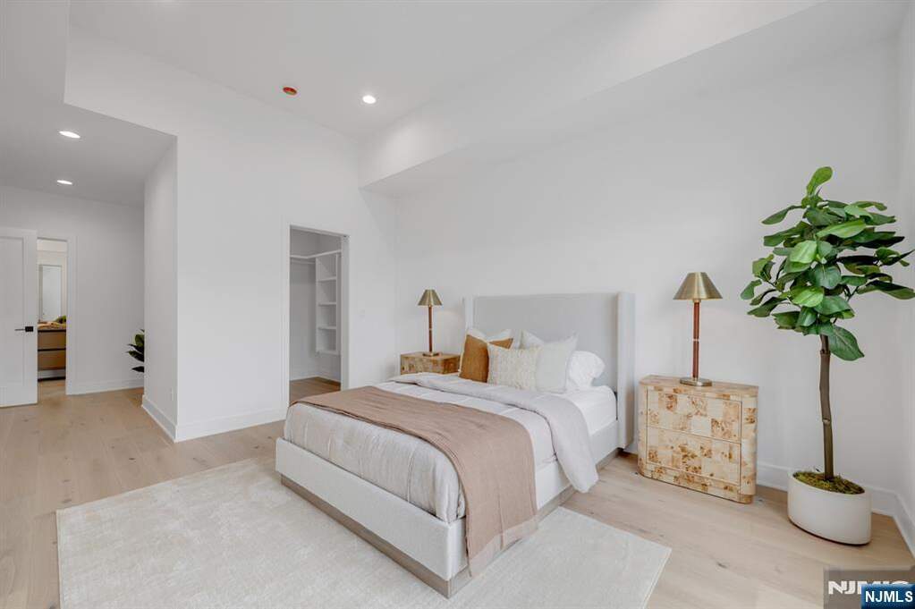 3 Bedroom Villa/Townhouse's Image 27