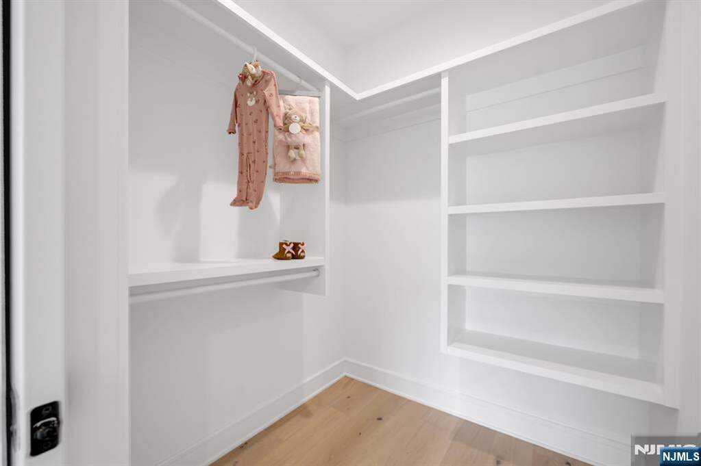 3 Bedroom Villa/Townhouse's Image 33