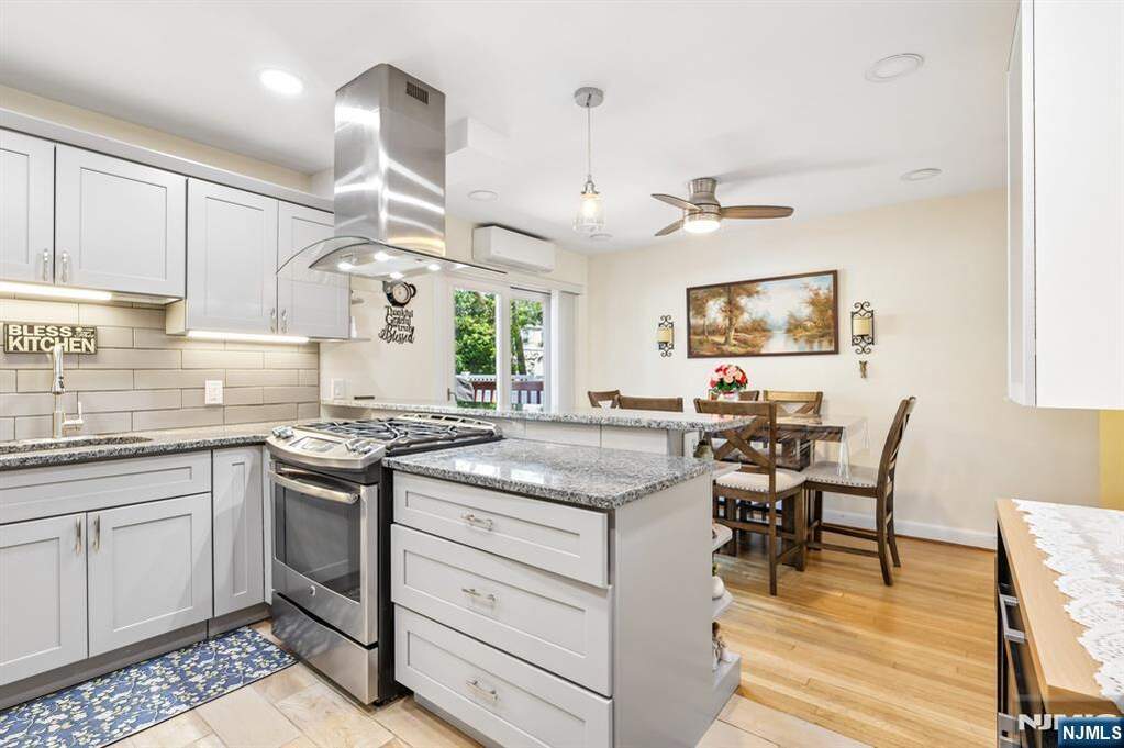 3 Bedroom Single Family Home/House's Image 10