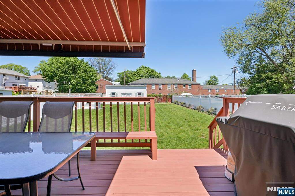 3 Bedroom Single Family Home/House's Image 32
