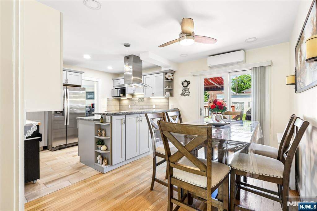 3 Bedroom Single Family Home/House's Image 6