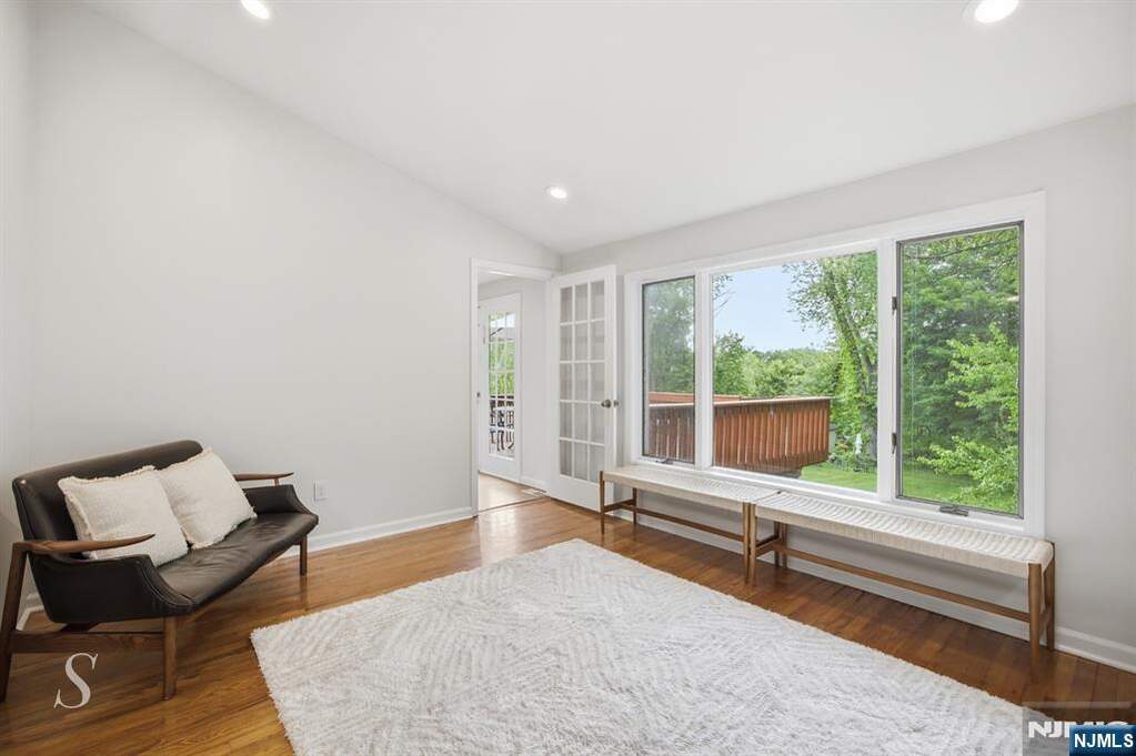 3 Bedroom Single Family Home/House's Image 11
