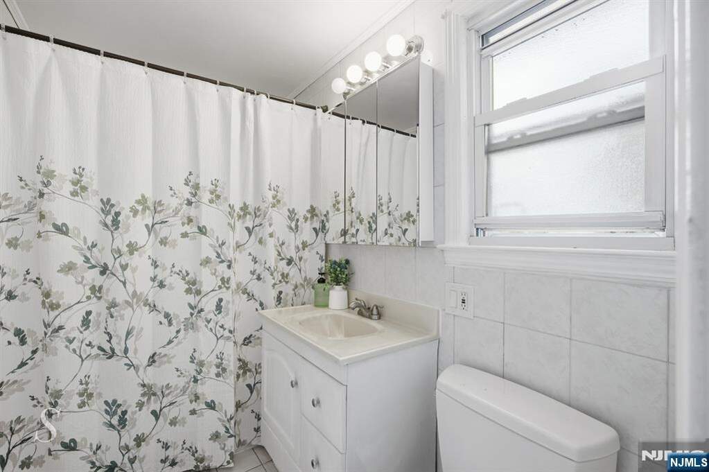 3 Bedroom Single Family Home/House's Image 16