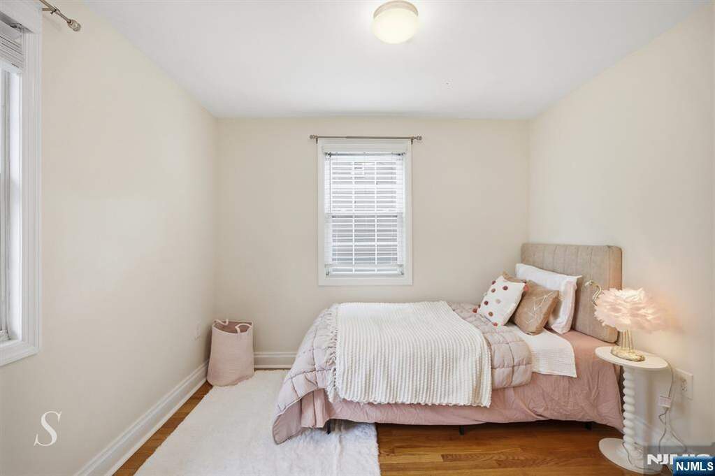 3 Bedroom Single Family Home/House's Image 18
