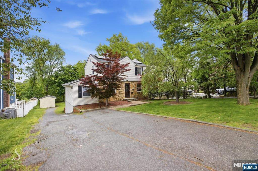 3 Bedroom Single Family Home/House's Image 25