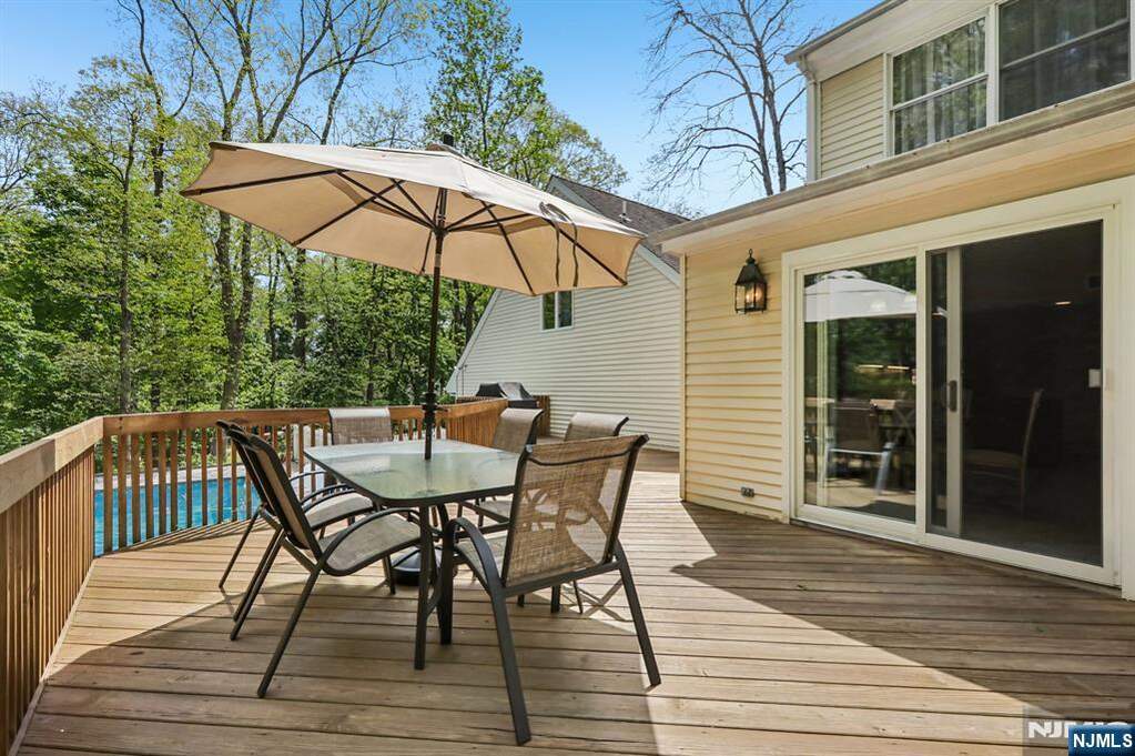 5 Bedroom Single Family Home/House's Image 18