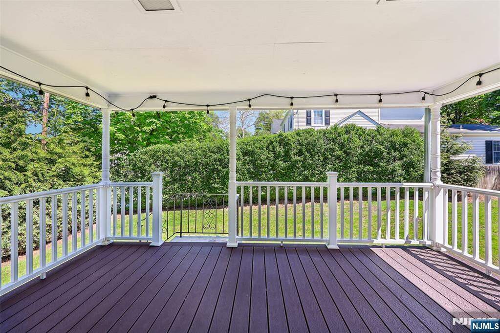 4 Bedroom Single Family Home/House's Image 18