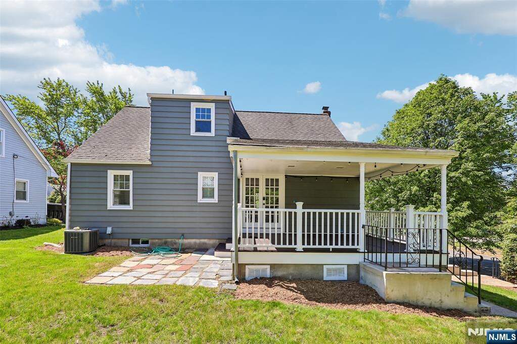 4 Bedroom Single Family Home/House's Image 19