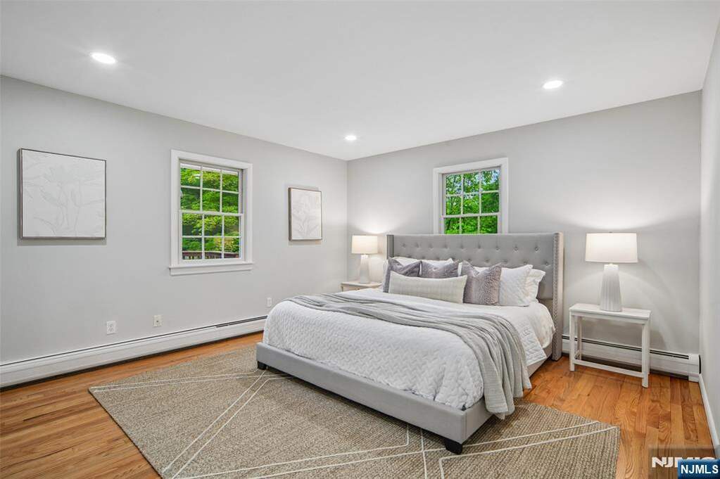 3 Bedroom Single Family Home/House's Image 12