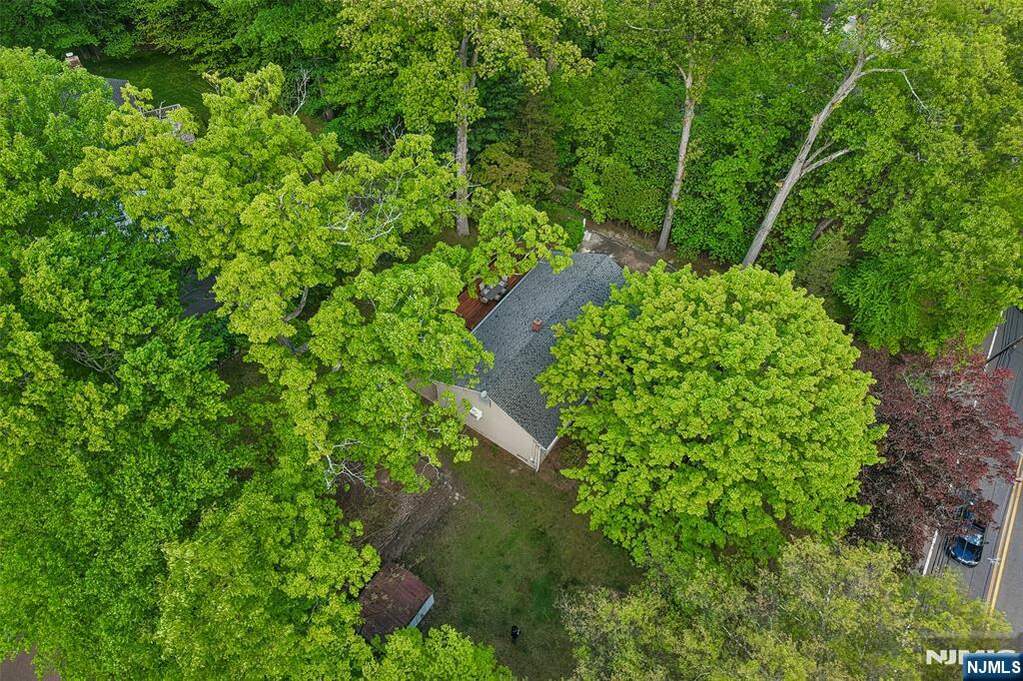 3 Bedroom Single Family Home/House's Image 35