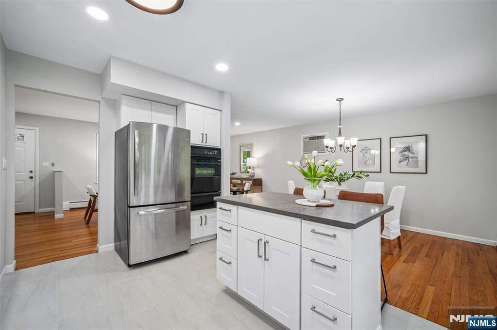 3 Bedroom Single Family Home/House's Image 5