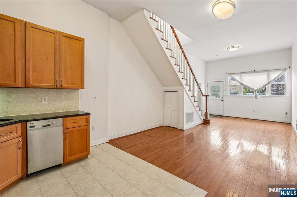3 Bedroom Single Family Home/House's Image 13