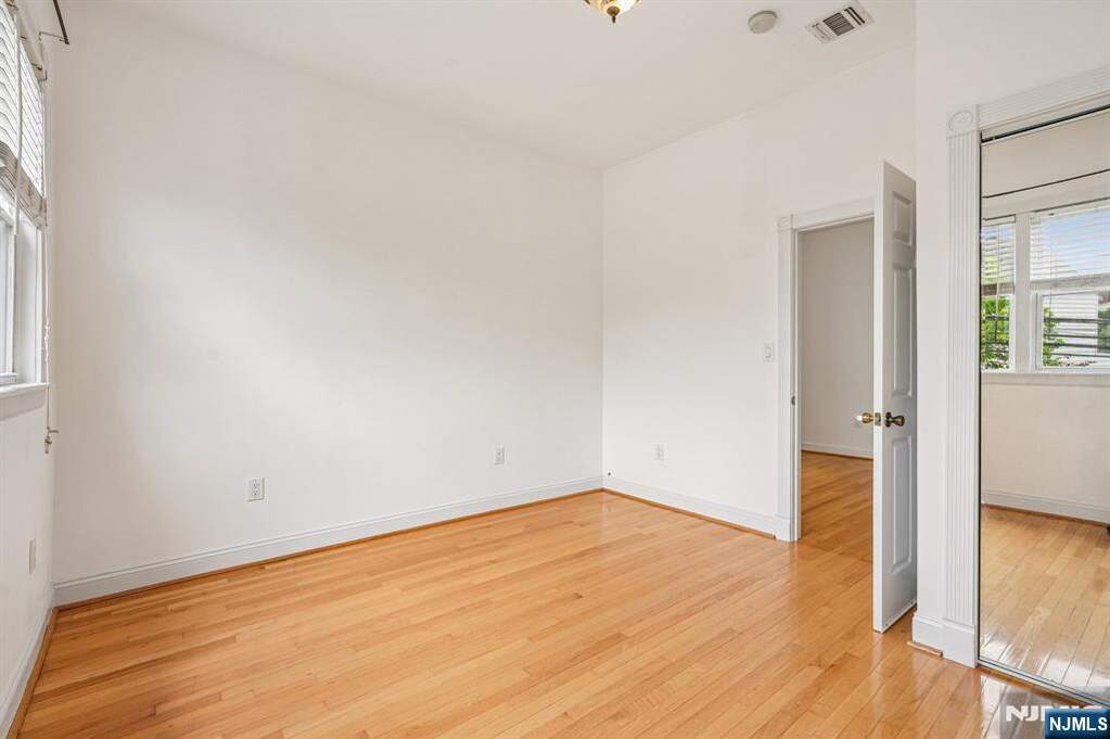 3 Bedroom Single Family Home/House's Image 22