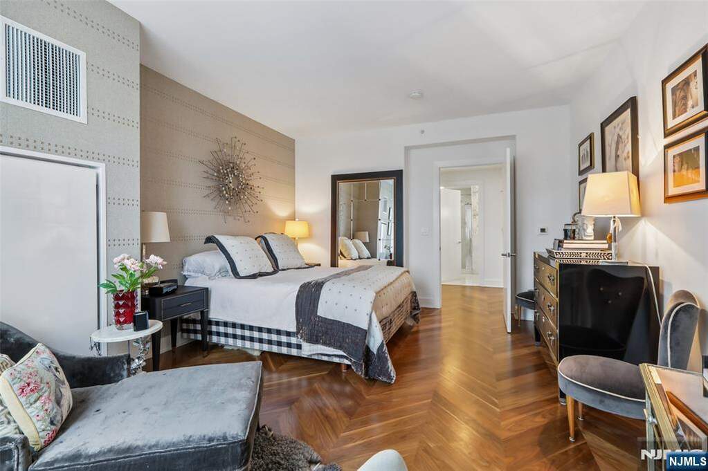 2 Bedroom Apartment/Flat's Image 9