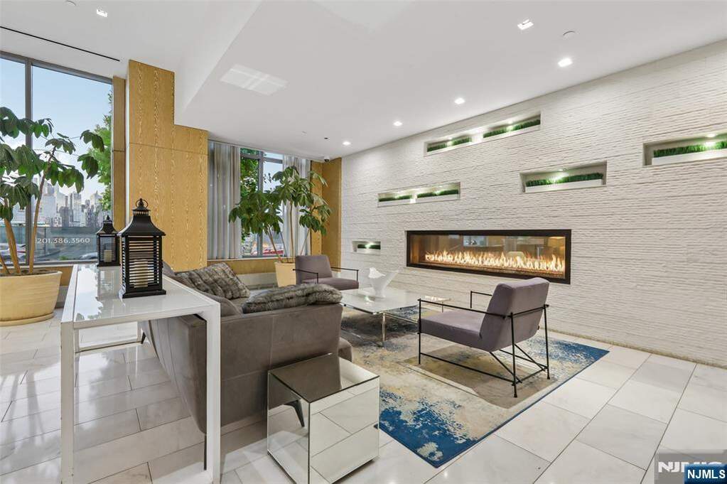 2 Bedroom Apartment/Flat's Image 19