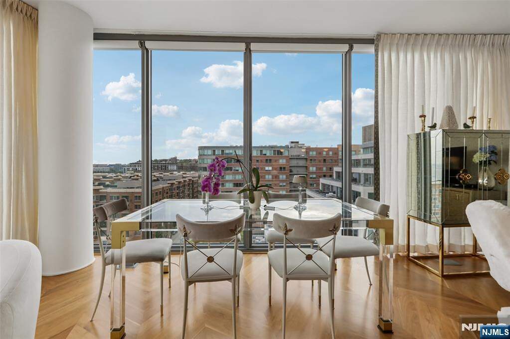 2 Bedroom Apartment/Flat's Image 5