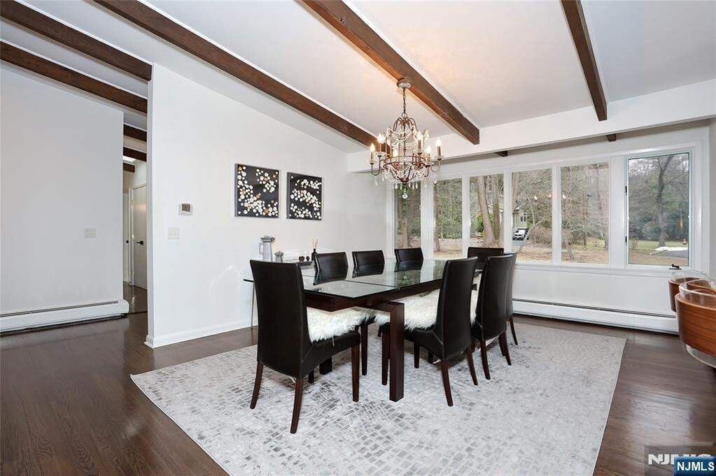 4 Bedroom Single Family Home/House's Image 11