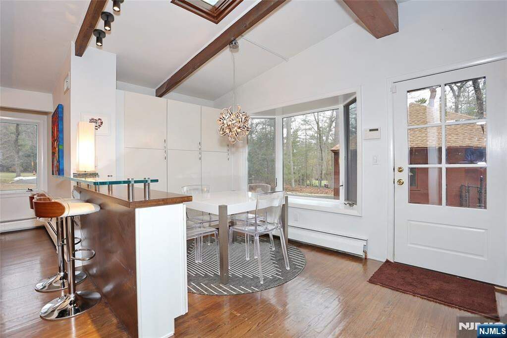 4 Bedroom Single Family Home/House's Image 14