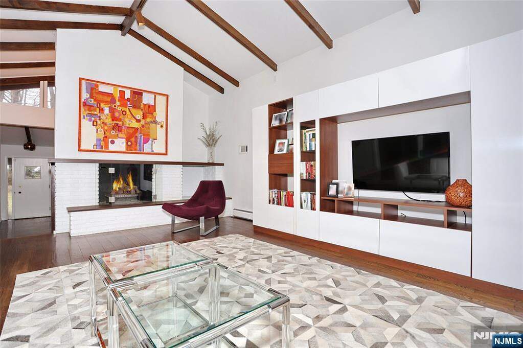 4 Bedroom Single Family Home/House's Image 20