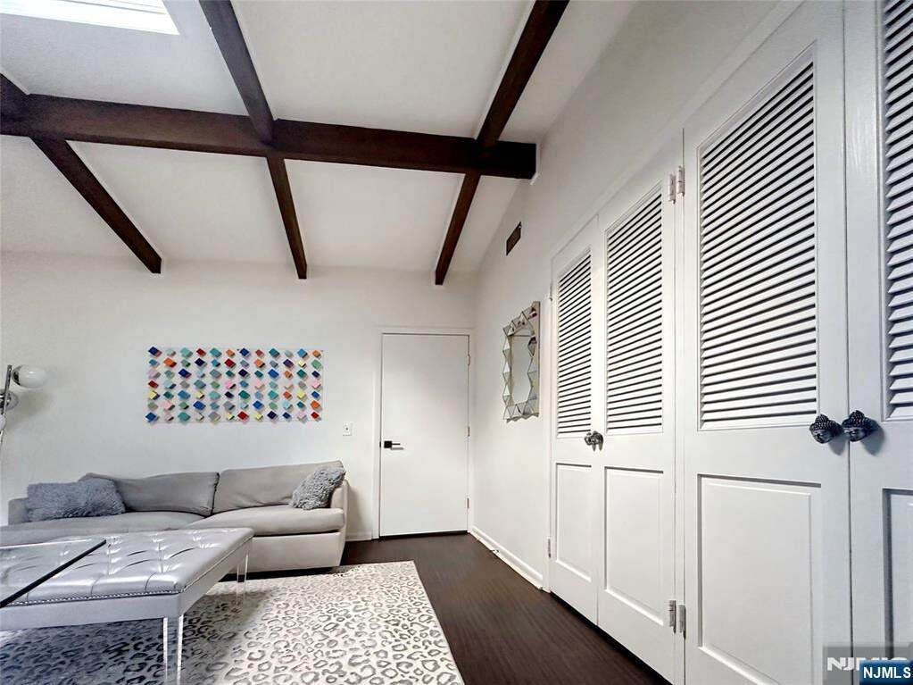 4 Bedroom Single Family Home/House's Image 27