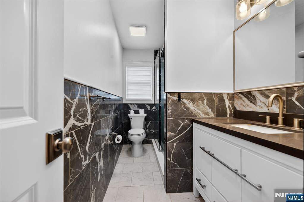 3 Bedroom Single Family Home/House's Image 17