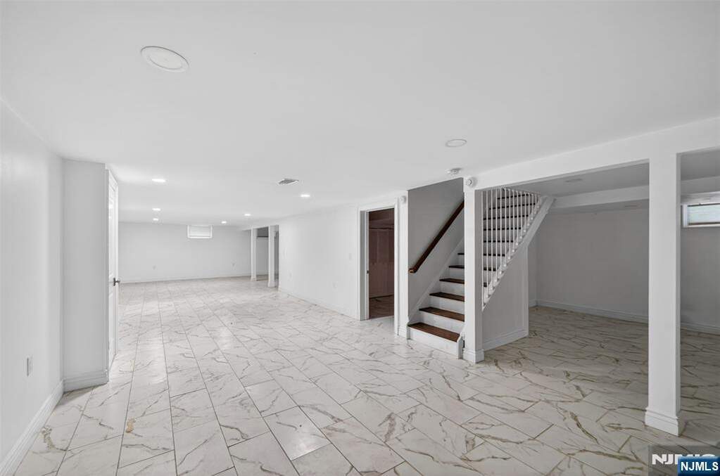 3 Bedroom Single Family Home/House's Image 25