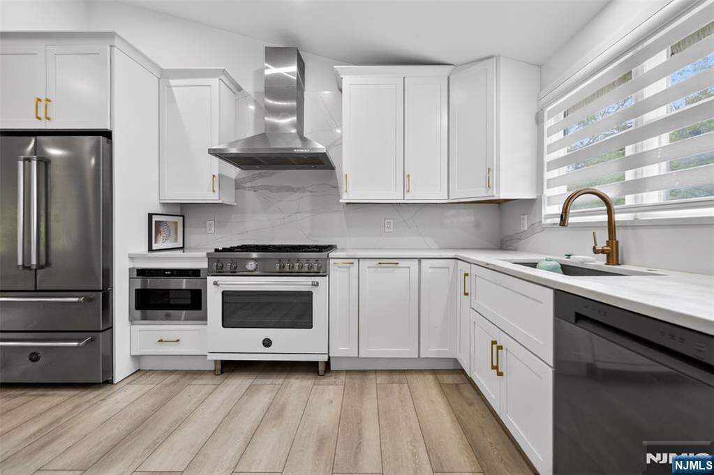 3 Bedroom Single Family Home/House's Image 5