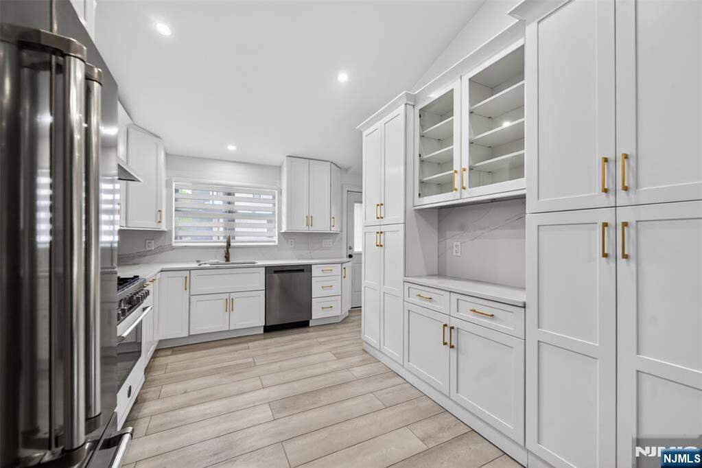 3 Bedroom Single Family Home/House's Image 6