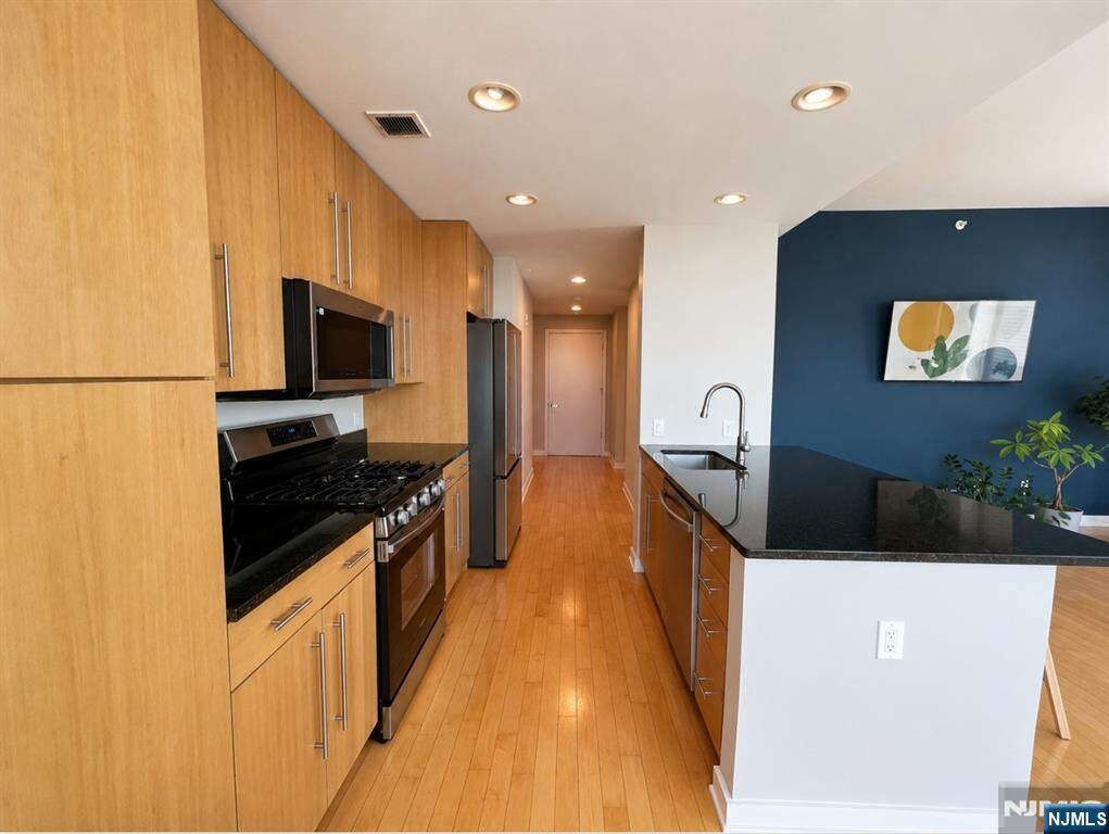 2 Bedroom Apartment/Flat's Image 7