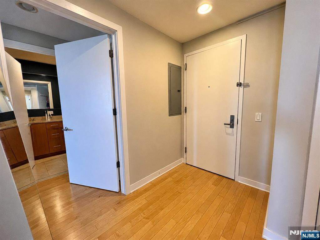 2 Bedroom Apartment/Flat's Image 4