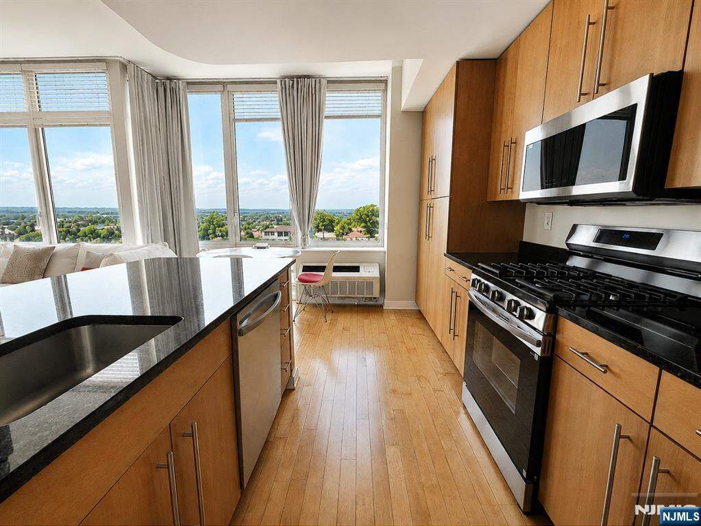 2 Bedroom Apartment/Flat's Image 6
