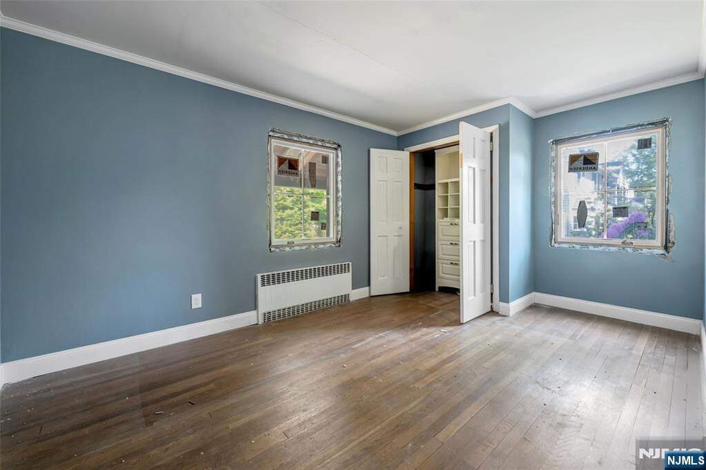 5 Bedroom Single Family Home/House's Image 7