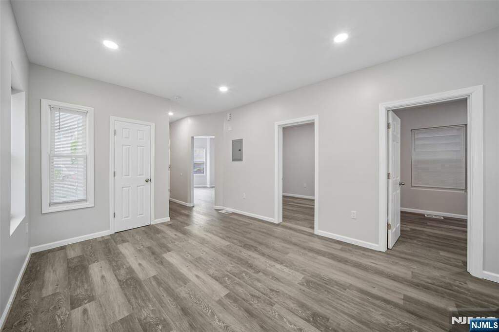 6 Bedroom Multi Unit's Image 15