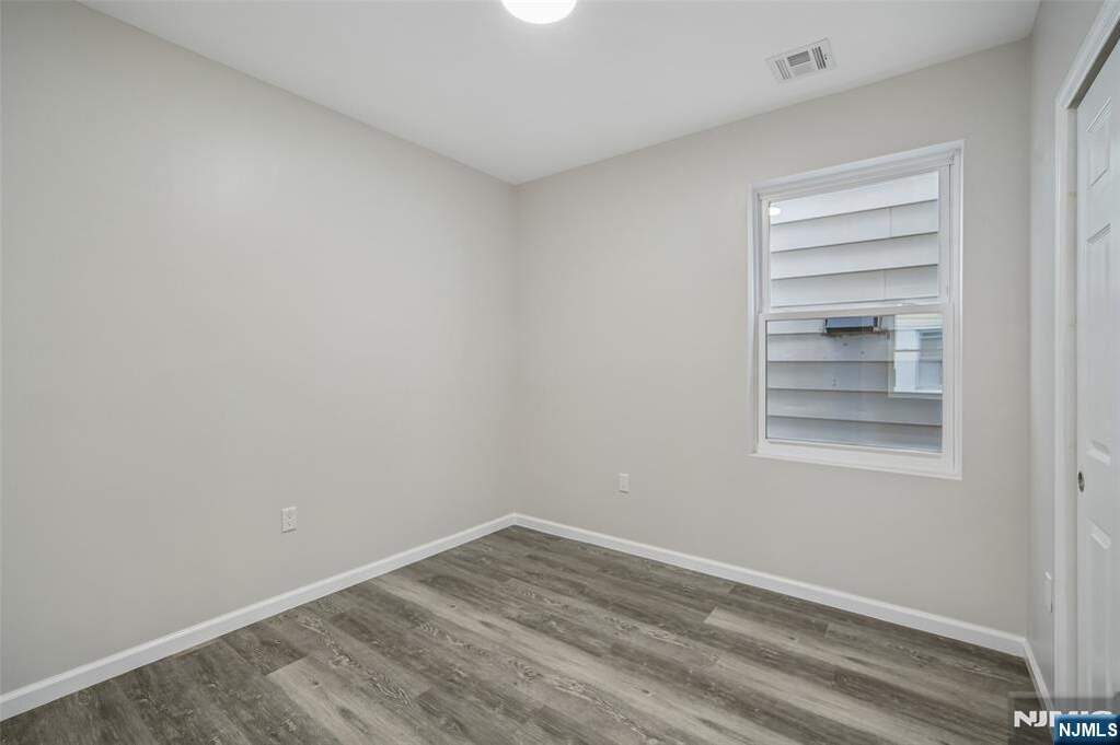 6 Bedroom Multi Unit's Image 22