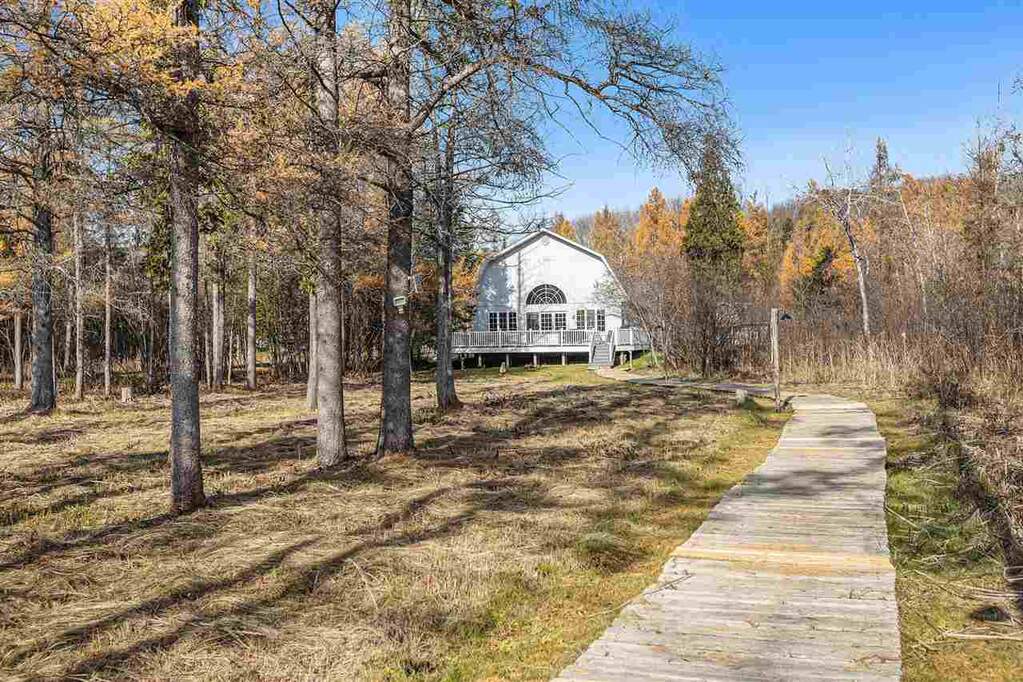 3 Bedroom Single Family Home/House's Image 25