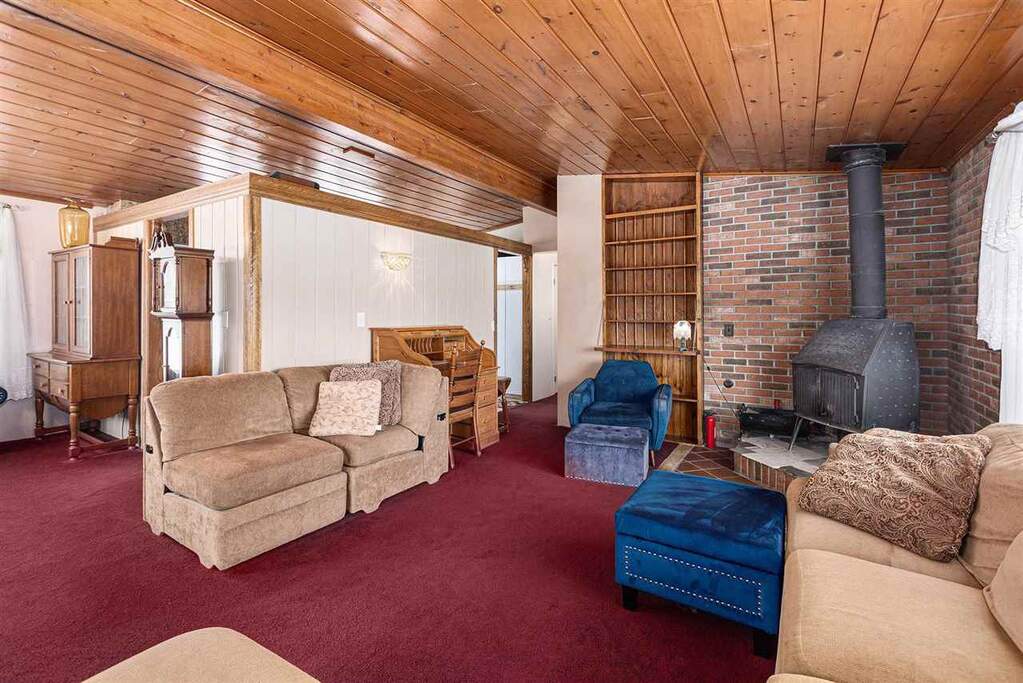5 Bedroom Single Family Home/House's Image 10