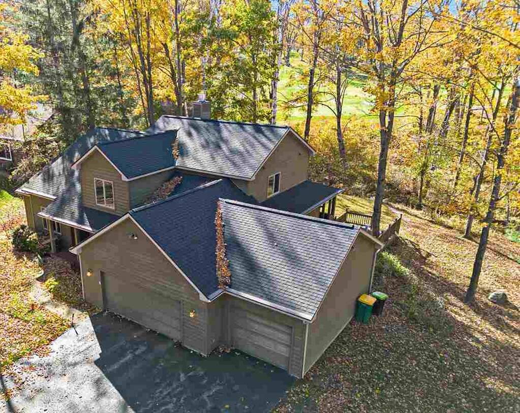 5 Bedroom Single Family Home/House's Image 8