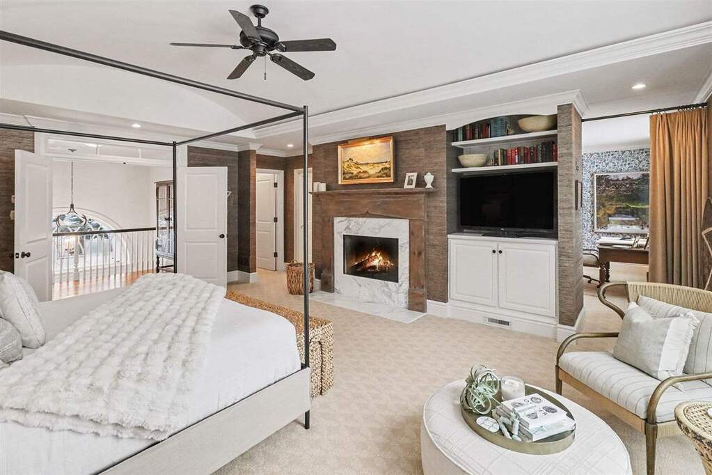 5 Bedroom Single Family Home/House's Image 25