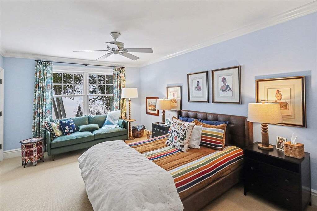 5 Bedroom Single Family Home/House's Image 37