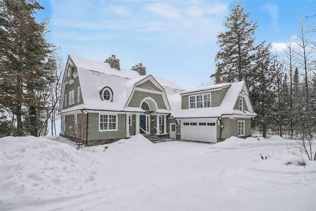5 Bedroom Single Family Home/House's Image 42