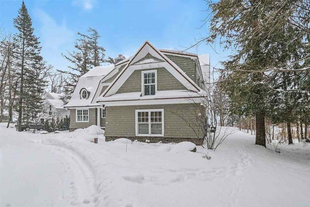 5 Bedroom Single Family Home/House's Image 43