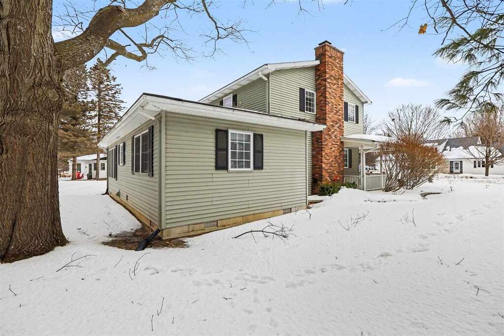 5 Bedroom Single Family Home/House's Image 32