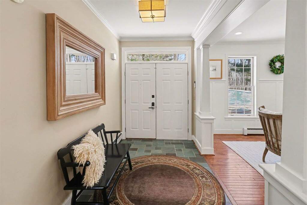 4 Bedroom Single Family Home/House's Image 7