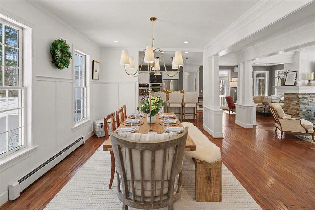4 Bedroom Single Family Home/House's Image 9