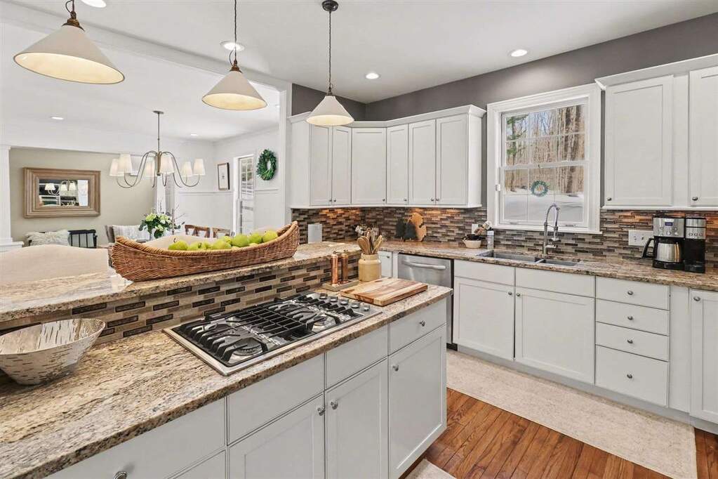 4 Bedroom Single Family Home/House's Image 13