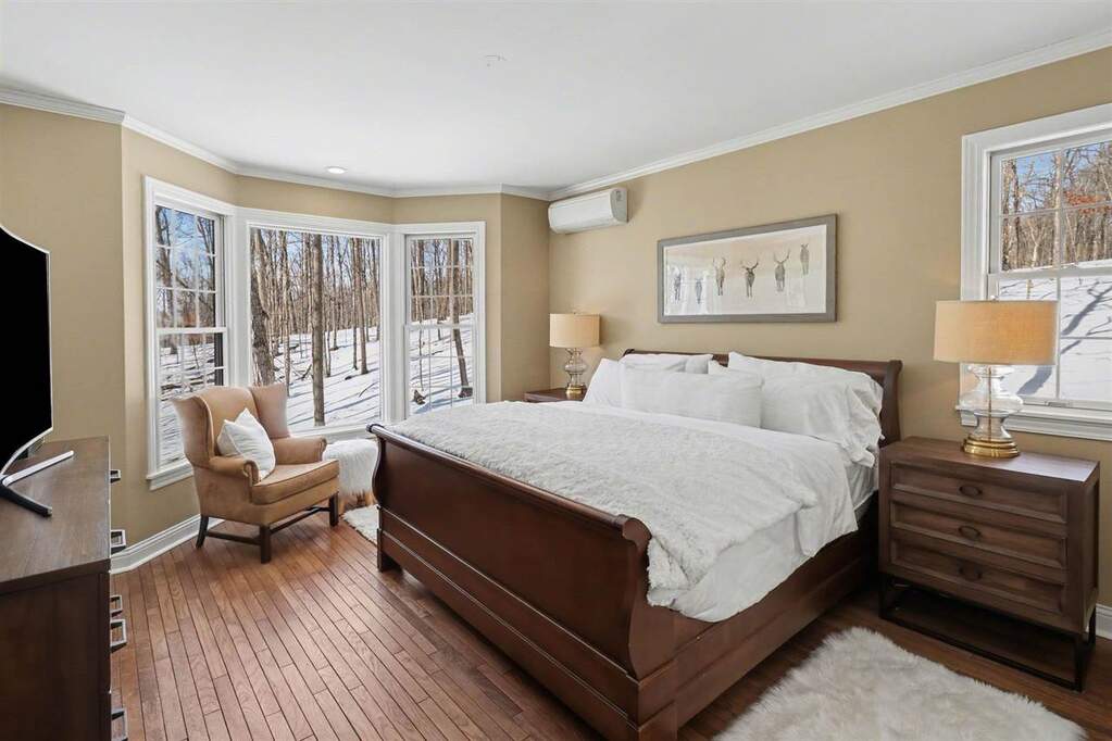 4 Bedroom Single Family Home/House's Image 18