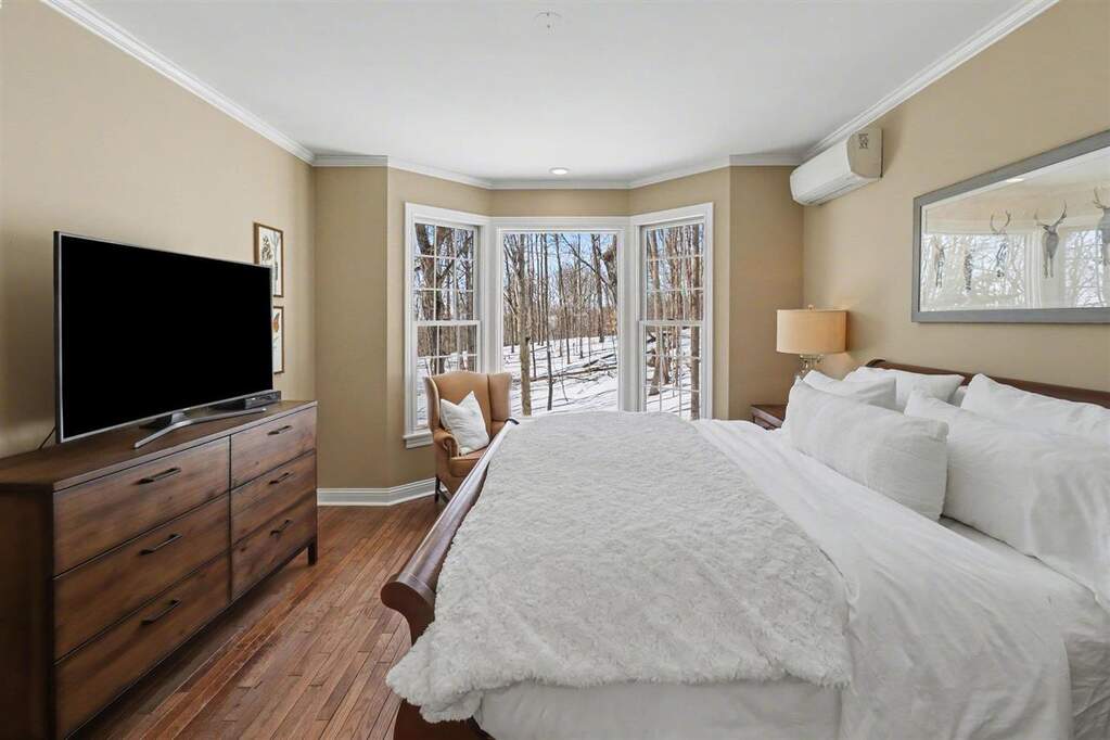 4 Bedroom Single Family Home/House's Image 19